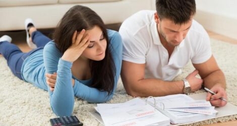 Cinco alertas financieras que pueden poner a prueba tu relación
