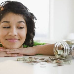 Qué enseñar a tus hijos sobre el dinero durante la adolescencia